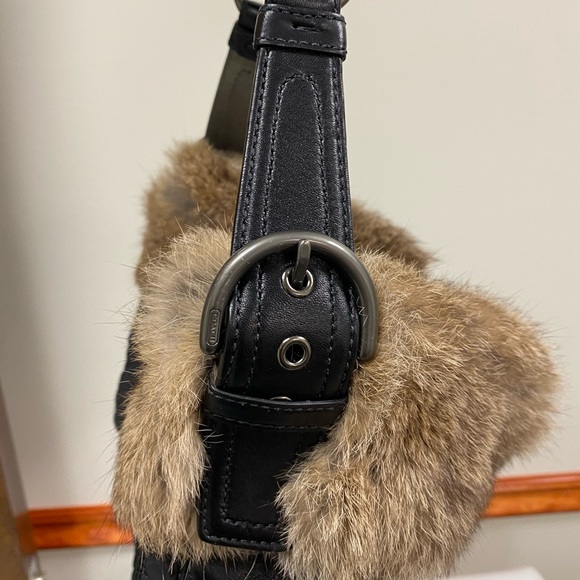 Coach Soho Fur Ski Bag - 9443. - Picture 7 of 9